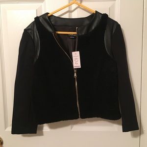 💕 NWT Bebe black jacket 💕